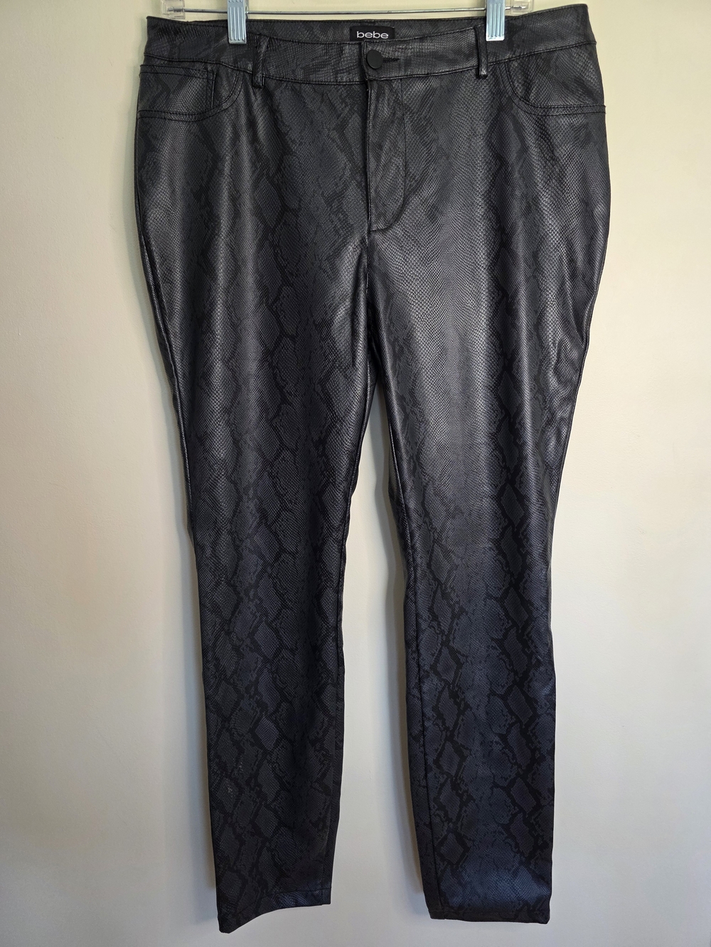 bebe Black Snake-Print Stretch Pants